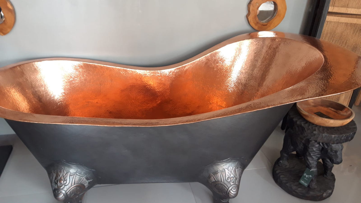 COPPER BATHTUB