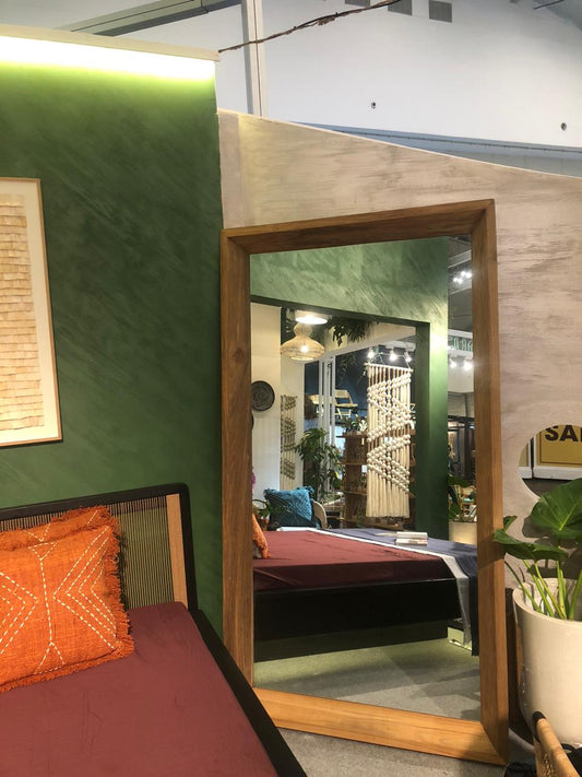 DIMISI MIRROR